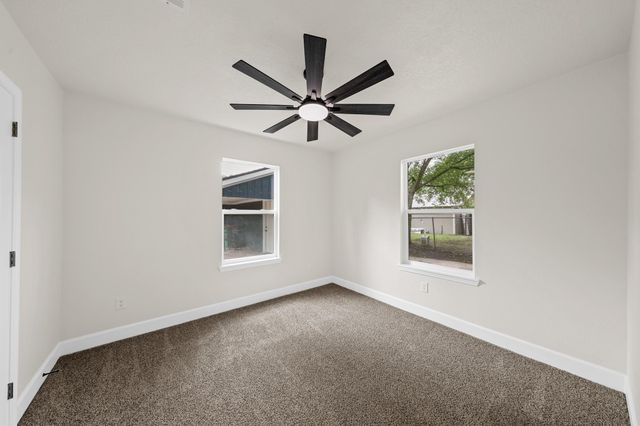 213 W Homan Street, Baytown, TX 77520