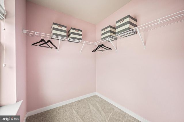 1 FOUR LEAF DR, Downingtown, PA 19335