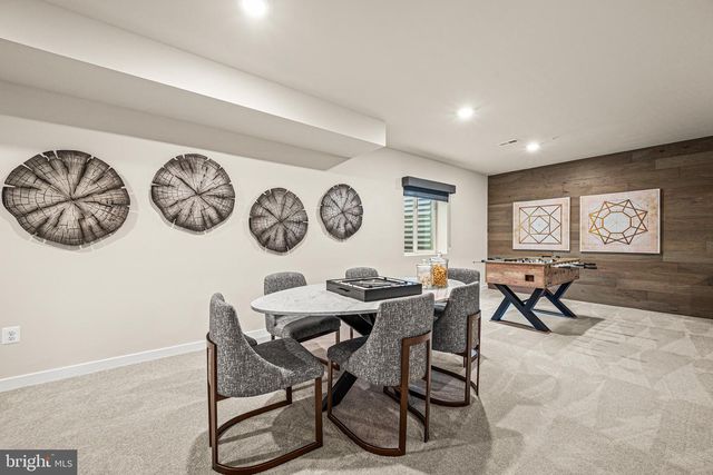 1 FOUR LEAF DR, Downingtown, PA 19335