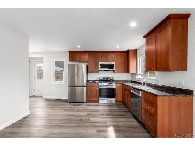 1920 Carrol Ct, Thornton, CO 80229