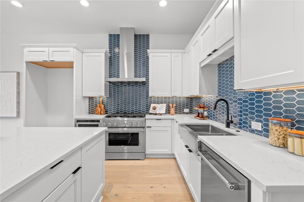 2707 Dulce LN 7, Austin, TX 78704