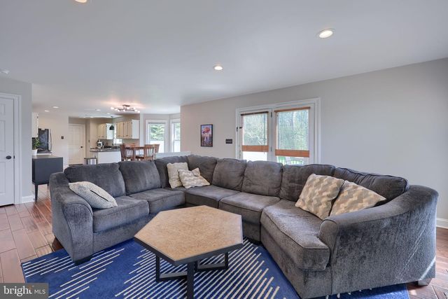 354 W CHARLOTTE ST, Millersville, PA 17551