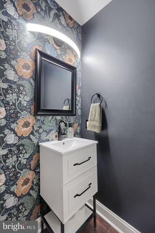 354 W CHARLOTTE ST, Millersville, PA 17551