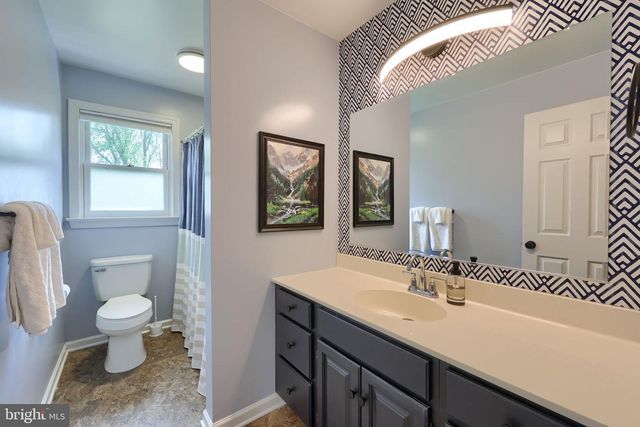 354 W CHARLOTTE ST, Millersville, PA 17551