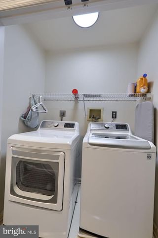354 W CHARLOTTE ST, Millersville, PA 17551