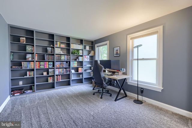 354 W CHARLOTTE ST, Millersville, PA 17551
