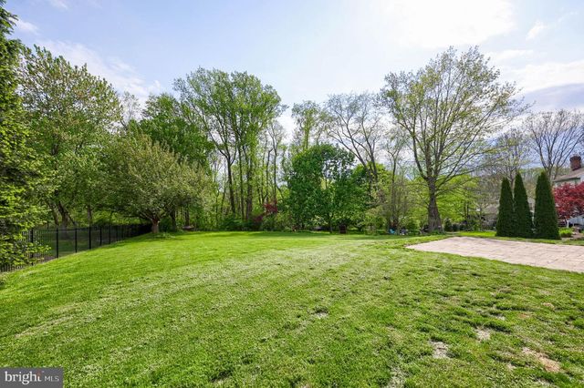 354 W CHARLOTTE ST, Millersville, PA 17551