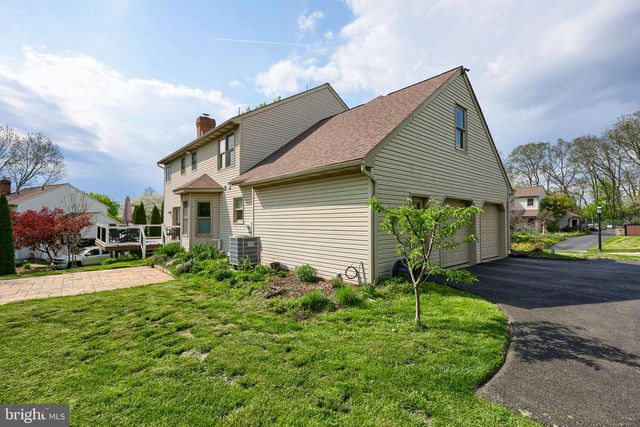 354 W CHARLOTTE ST, Millersville, PA 17551