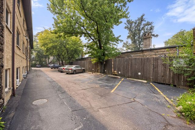 109 S Elmwood Avenue 2, Oak Park, IL 60302