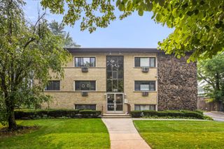 109 S Elmwood Avenue 2, Oak Park, IL 60302