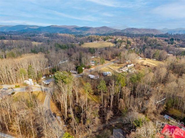000 Jackson Loop Road 3, Flat Rock, NC 28731
