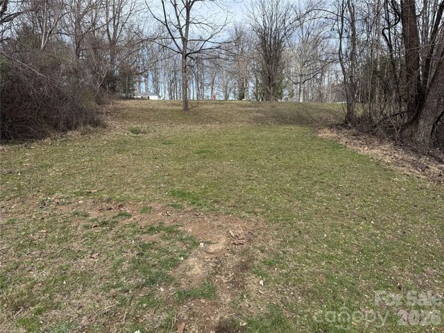000 Jackson Loop Road 3, Flat Rock, NC 28731