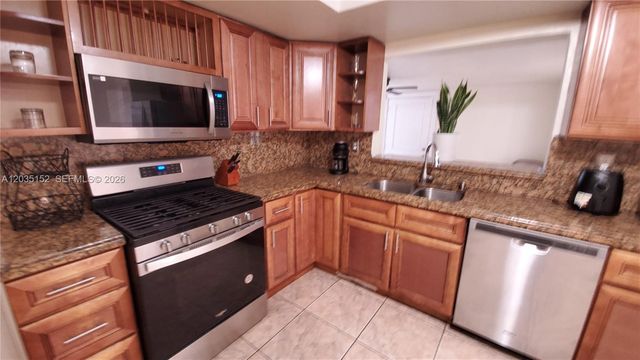 7607 Dilido Boulevard, Miramar, FL 33023