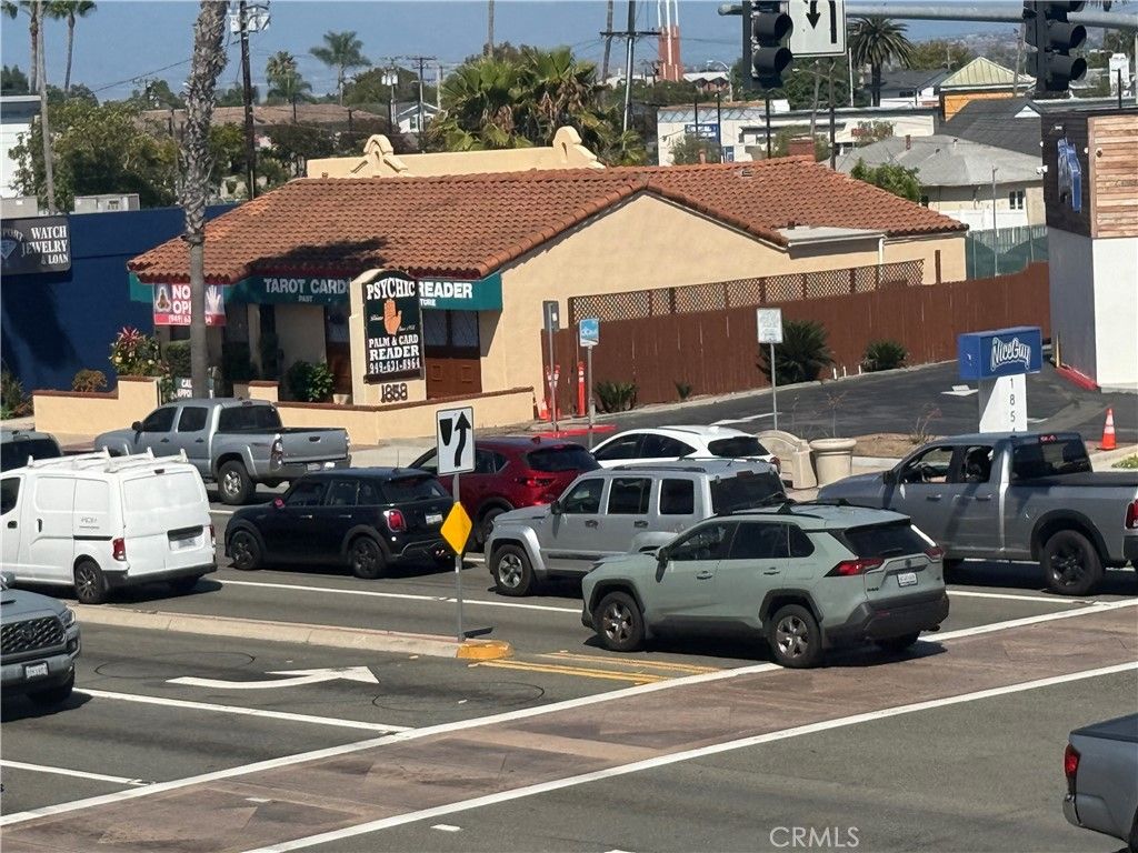 1858 Newport, Costa Mesa, CA 92627 — exterior