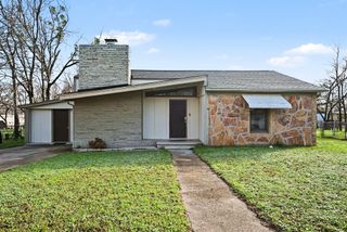 108 N Cherry Lane, Granbury, TX 76048