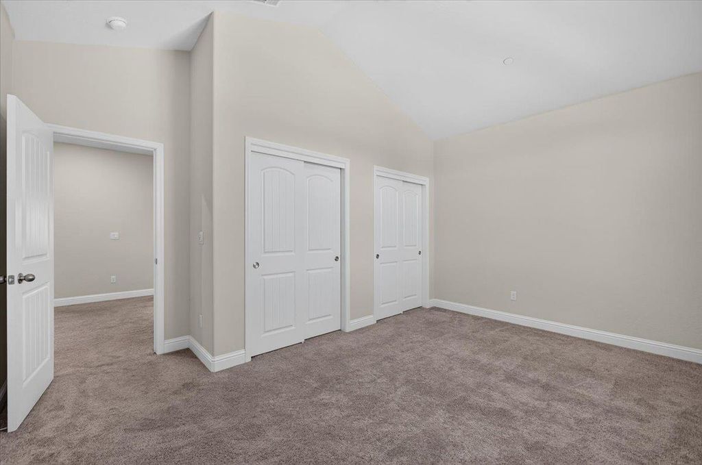 Image 28 of property listing at 2148 La Canada, Clovis, CA 93619