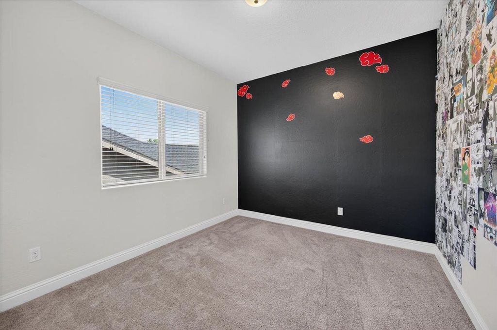 Image 48 of property listing at 2148 La Canada, Clovis, CA 93619