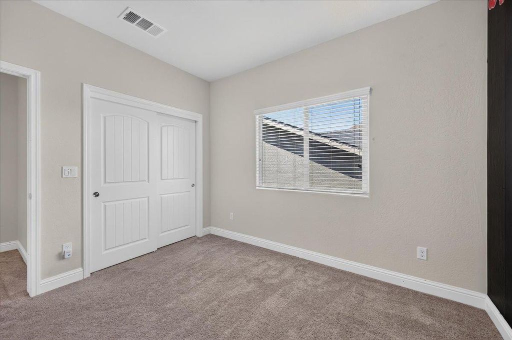Image 49 of property listing at 2148 La Canada, Clovis, CA 93619