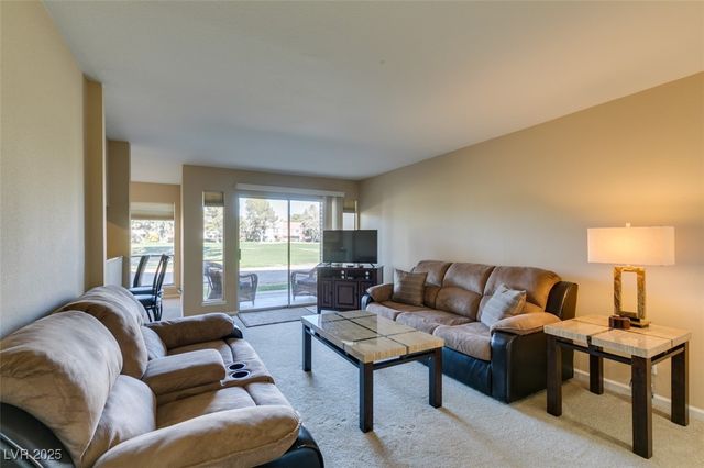 668 Oakmont Avenue 1715, Las Vegas, NV 89109