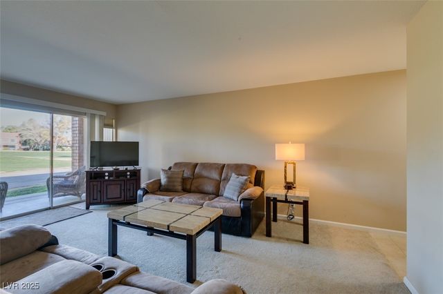 668 Oakmont Avenue 1715, Las Vegas, NV 89109