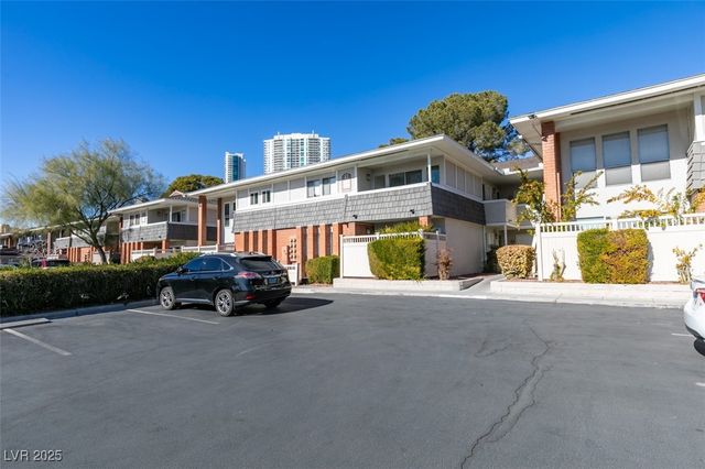 668 Oakmont Avenue 1715, Las Vegas, NV 89109