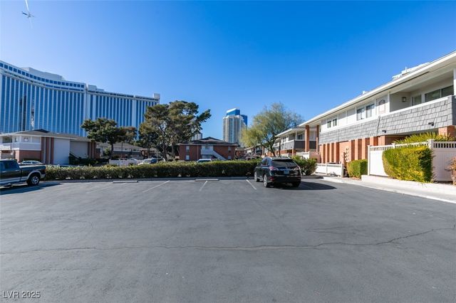 668 Oakmont Avenue 1715, Las Vegas, NV 89109