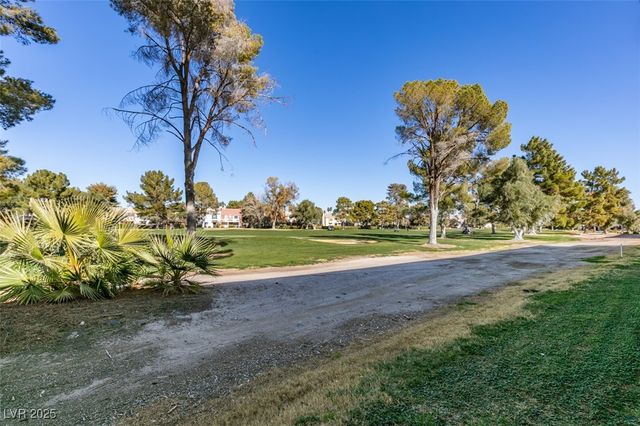 668 Oakmont Avenue 1715, Las Vegas, NV 89109