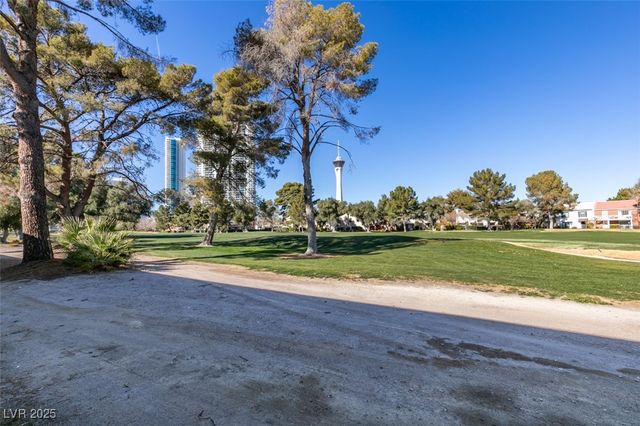 668 Oakmont Avenue 1715, Las Vegas, NV 89109