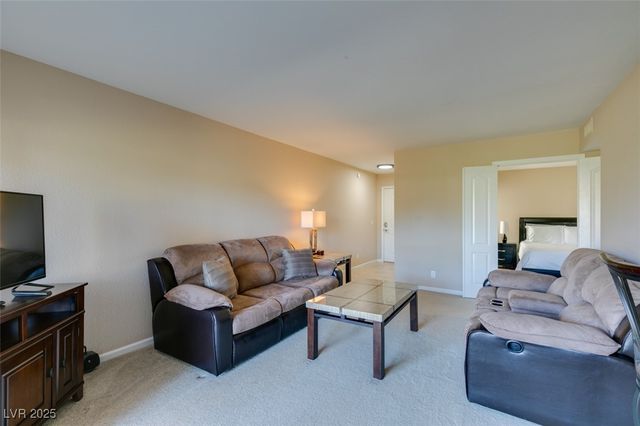 668 Oakmont Avenue 1715, Las Vegas, NV 89109