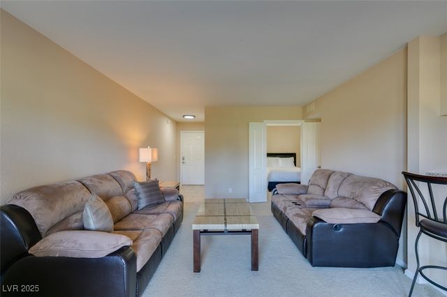 668 Oakmont Avenue 1715, Las Vegas, NV 89109