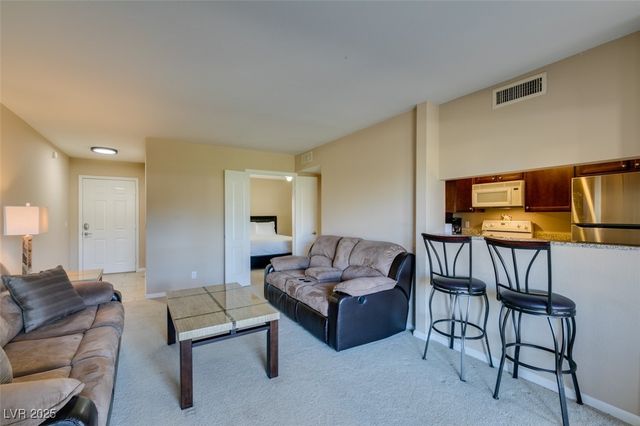 668 Oakmont Avenue 1715, Las Vegas, NV 89109