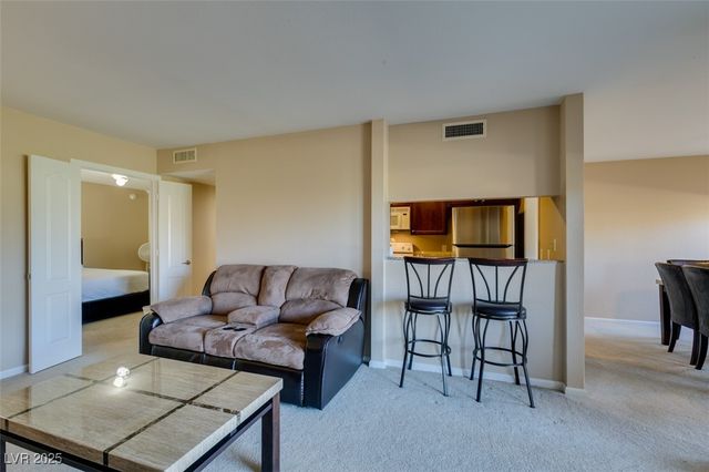 668 Oakmont Avenue 1715, Las Vegas, NV 89109