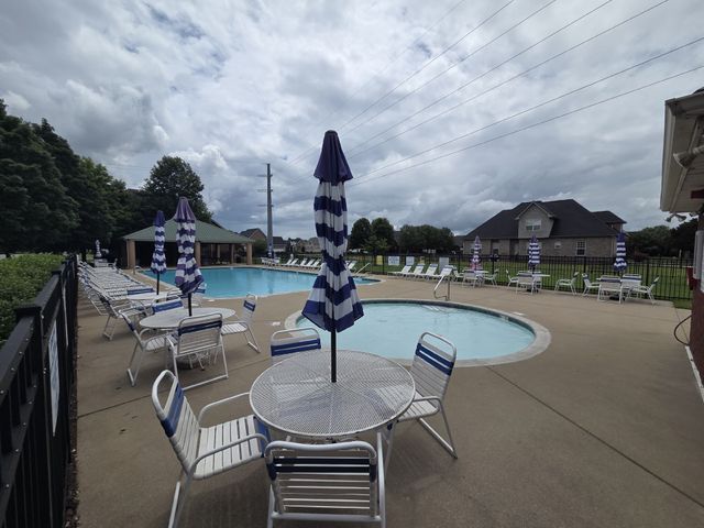 3606 Geneva Dr, Murfreesboro, TN 37128