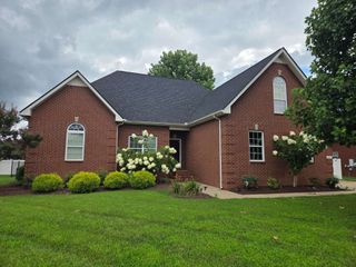 3606 Geneva Dr, Murfreesboro, TN 37128