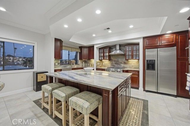 512 Esplanade 303, Redondo Beach, CA 90277