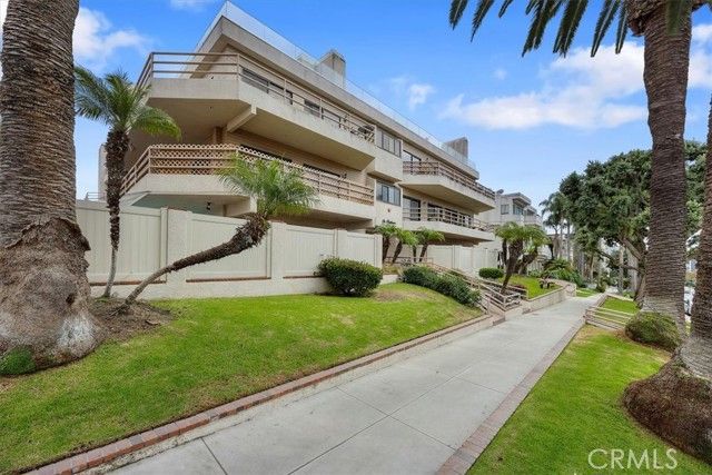 512 Esplanade 303, Redondo Beach, CA 90277