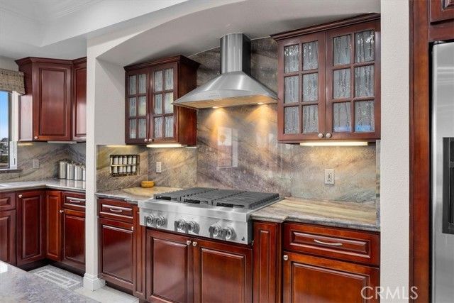 512 Esplanade 303, Redondo Beach, CA 90277