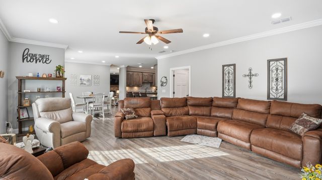 667 Pete Sain Rd, Manchester, TN 37355