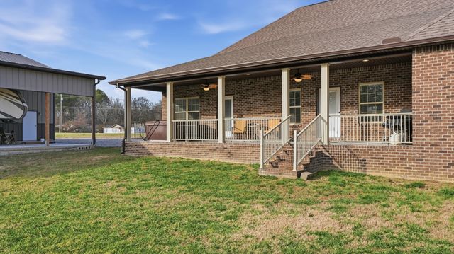 667 Pete Sain Rd, Manchester, TN 37355