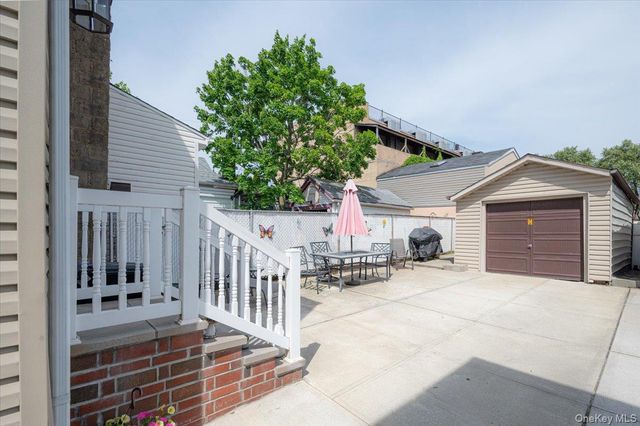 19815 33rd Avenue, Flushing, NY 11358