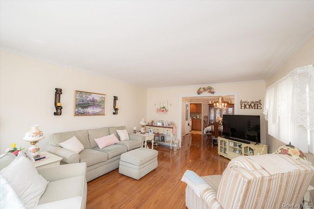19815 33rd Avenue, Flushing, NY 11358