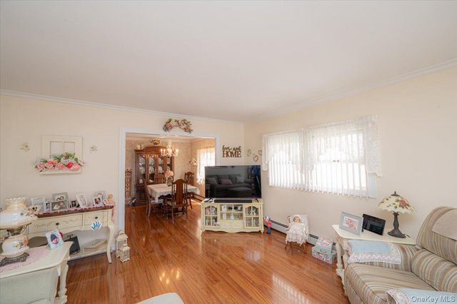 19815 33rd Avenue, Flushing, NY 11358