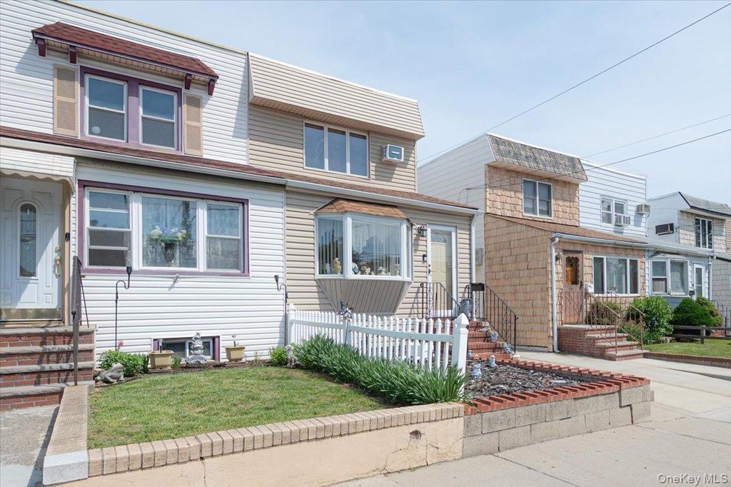 19815 33rd Avenue, Flushing, NY 11358