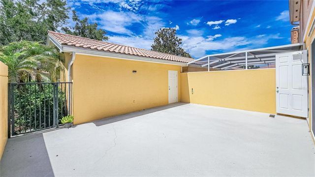 8523 LEATHERLEAF LANE, Orlando, FL 32827