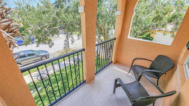 8523 LEATHERLEAF LANE, Orlando, FL 32827