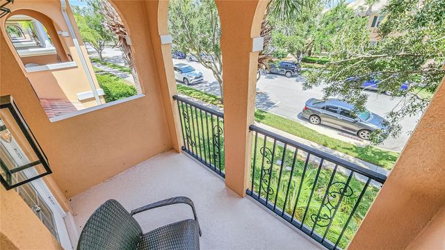 8523 LEATHERLEAF LANE, Orlando, FL 32827