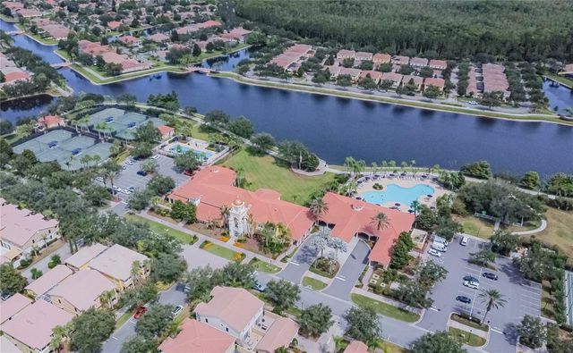 8523 LEATHERLEAF LANE, Orlando, FL 32827