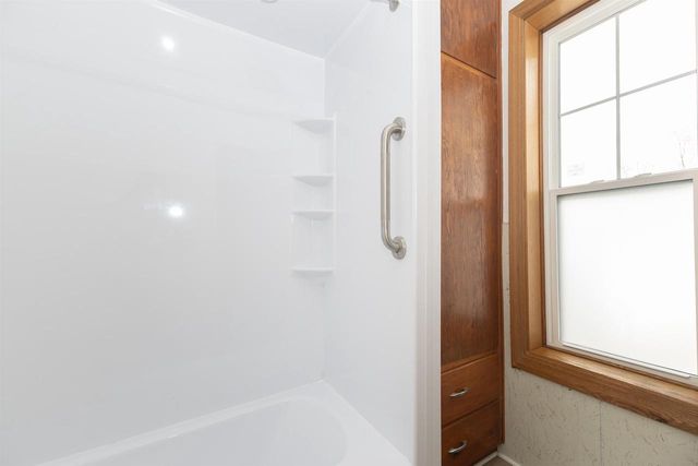 318 S MILL STREET, Hortonville, WI 54944