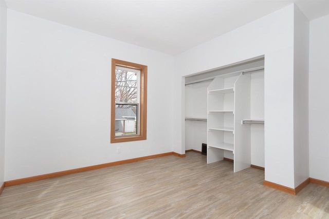 318 S MILL STREET, Hortonville, WI 54944