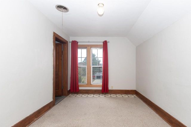 318 S MILL STREET, Hortonville, WI 54944